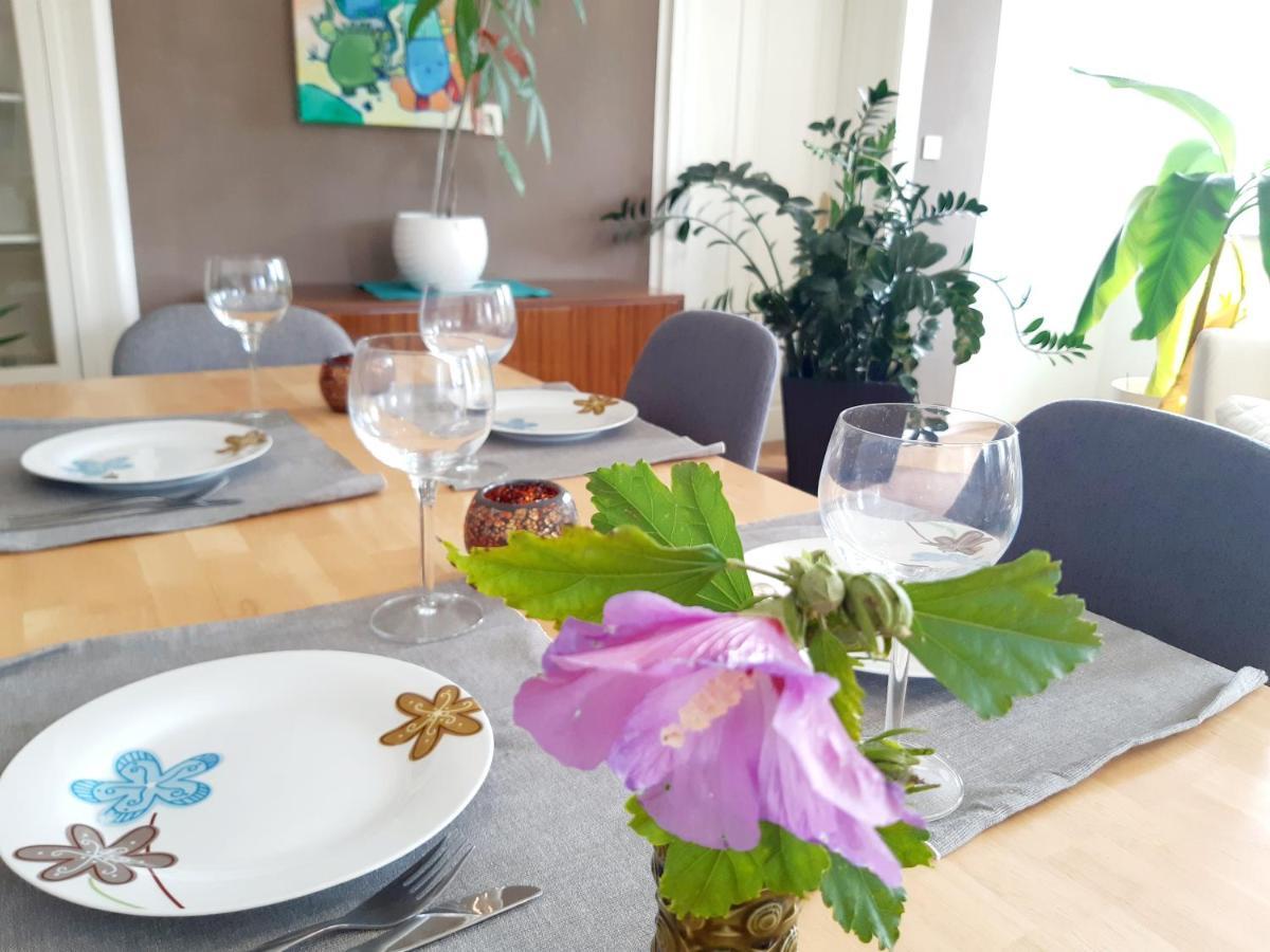 Grosse Altbauwohnung Auf Dem Land Kallham エクステリア 写真